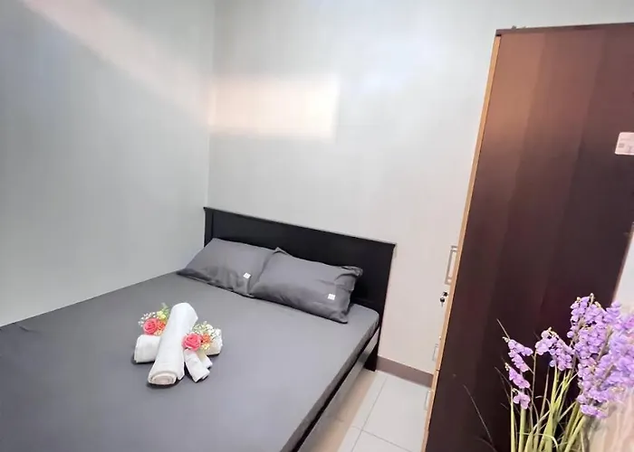 Unistay Coast Res R19 W Bal Sunset Vw Worldtrade Apartment Manila