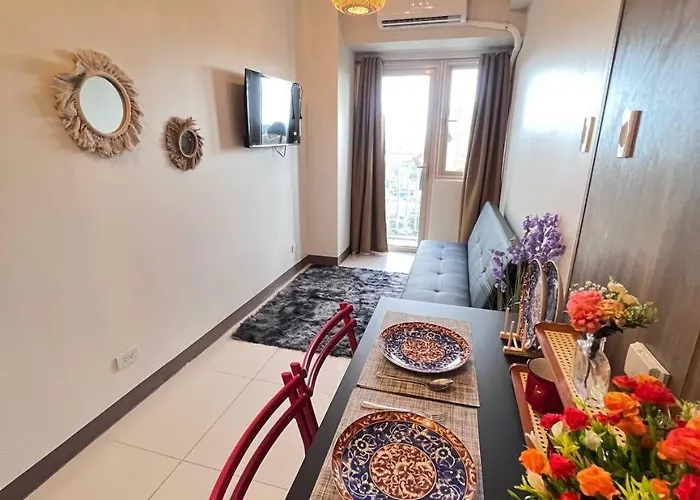 Unistay Coast Res R19 W Bal Sunset Vw Worldtrade Apartment Manila