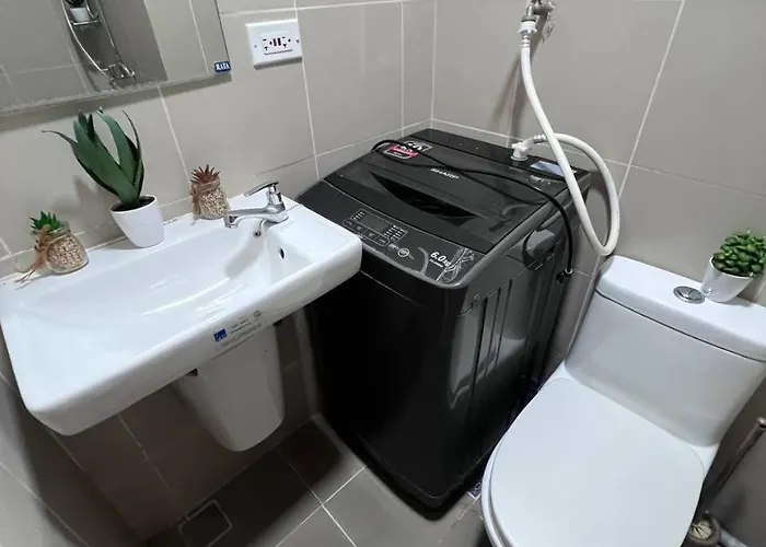 Unistay Coast Res R19 W Bal Sunset Vw Worldtrade * Manila