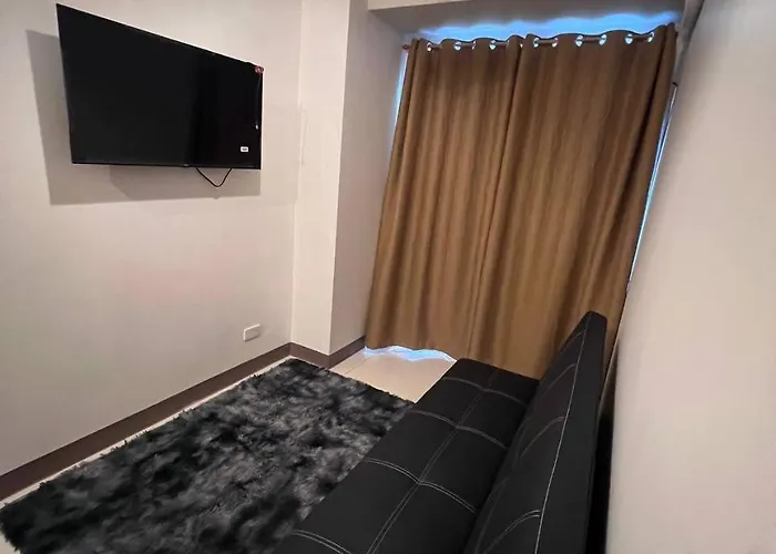 Unistay Coast Res R19 W Bal Sunset Vw Worldtrade Apartment Manila