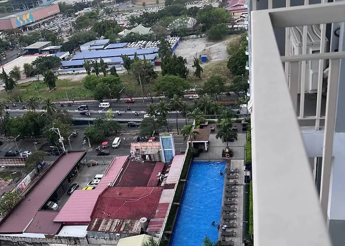 Unistay Coast Res R19 W Bal Sunset Vw Worldtrade Apartment Manila